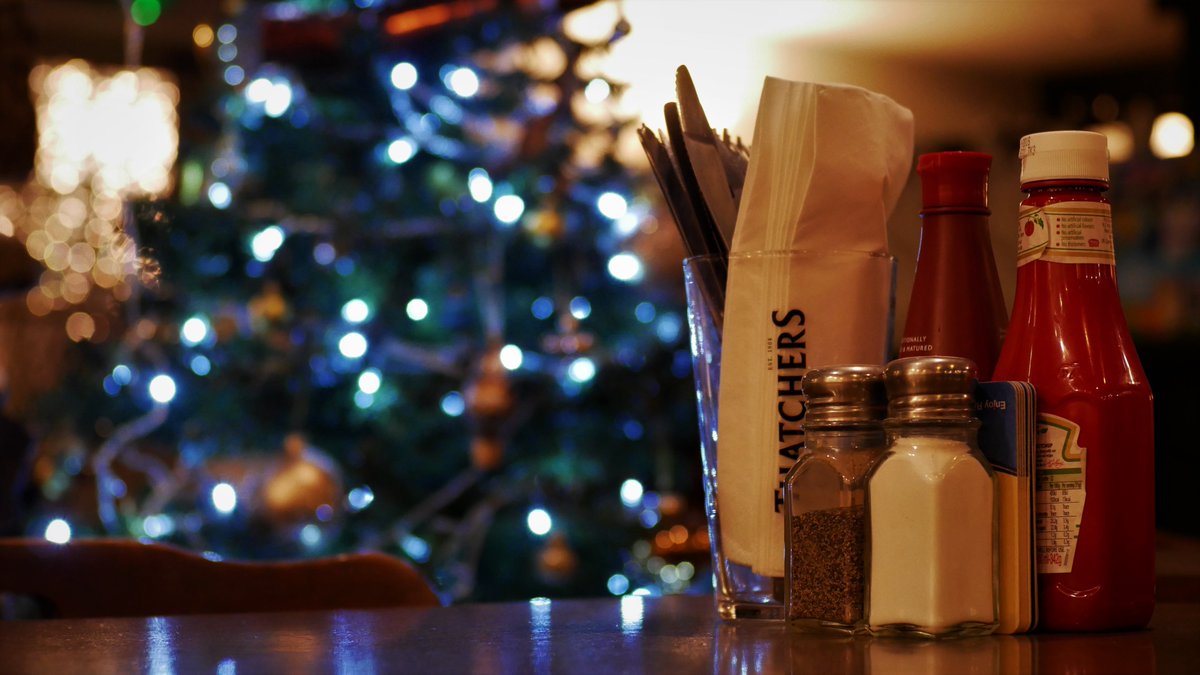 StGovansInn's tweet photo. Don't forget we have our annual charity quiz for @team_greenacres and our prize draw on Boxing day (Tuesday 26th) at 8pm.  £1 entry per person for quiz. draw tickets 50p a go. Open all day for food serving 12-9pm. https://t.co/vPN1xmSw3i