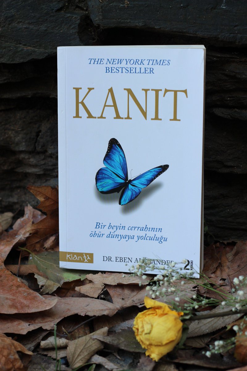 'Kanıt, evrendeki rolümüzü kavrayışımızı değiştirecek, ruhsal tecrübelerin anlatıldığı yazılı eserler arasında, eşsiz ve merak uyandıran bir hikayedir.'
.
#kanıt #kanit #klankitap #klanyayınları #klanyayinlari #klanyayınevi #farkındalık #kitap #yolculuk #okumak