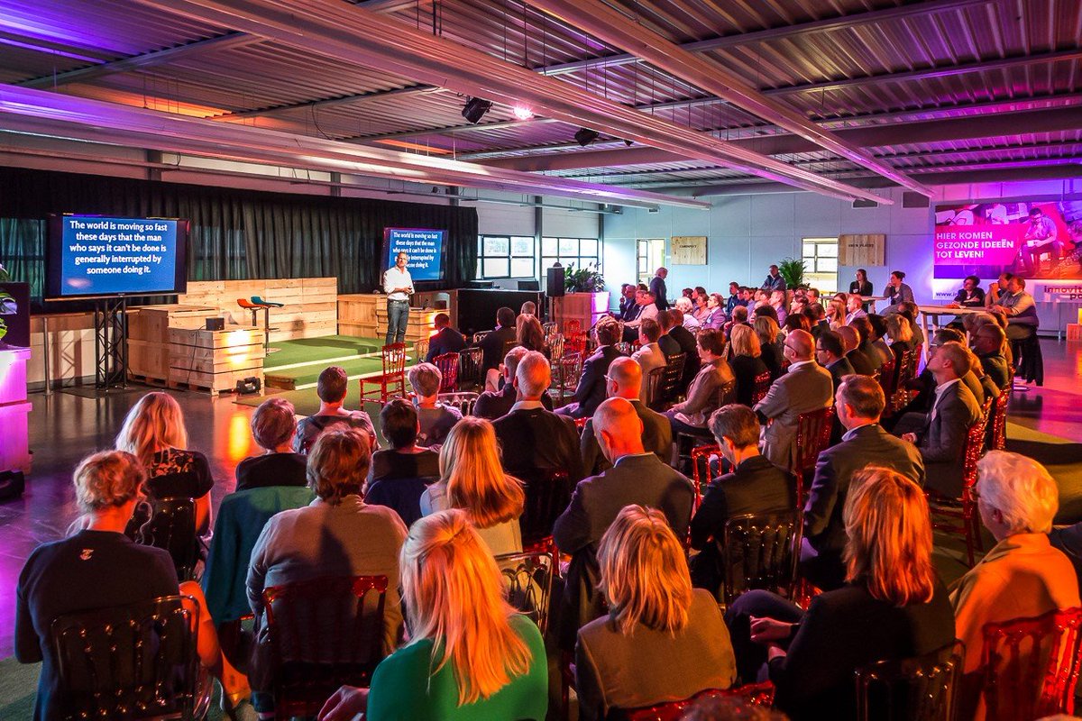 Op 22 januari, tijdens de #eHealthweek, organiseren we met @CICWestBrabanteen pitchevent ‘Van #hoedan? naar #zodus’! met boeiende sprekers. Diezelfde avond ben je getuige van de regionale voorronde van de Nationale Zorginnovatieprijs 2018. Meld je nu aan! ow.ly/jF6F30h7UR6