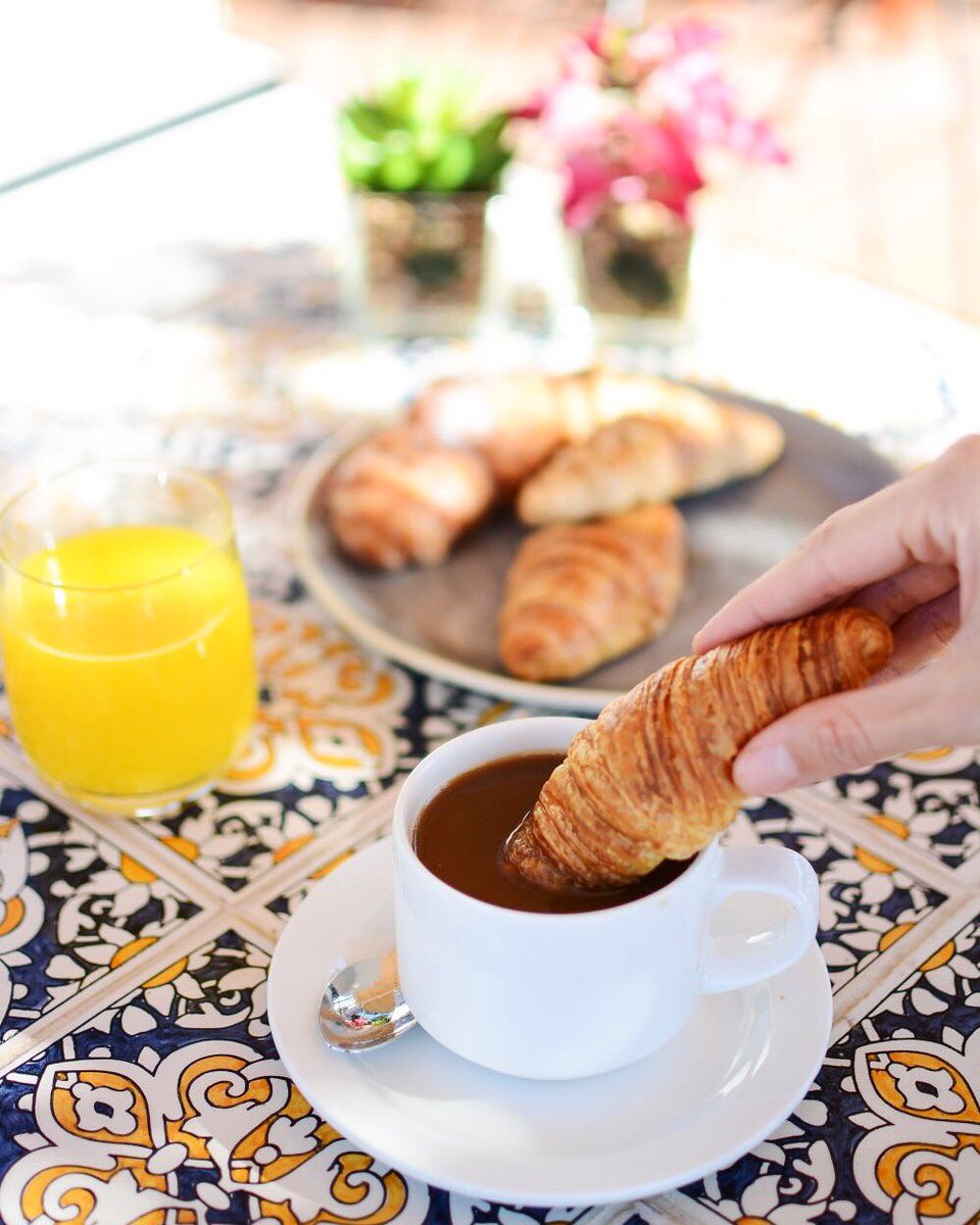 Even the most classic breakfast is special at Los Naranjos #byDonCarlos ☕️ 
Have a beautiful Monday!