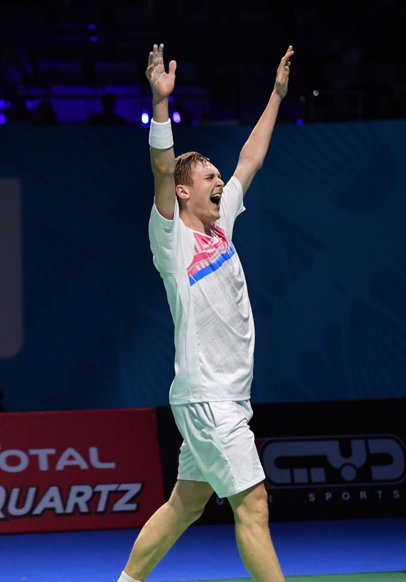 Viktor Axelsen outplayed Malaysia’s Lee Chong Wei in an 84-minute long Men’s Singles final, 19-21 21-19 21-15. 🇩🇰🏆#Badminton #BWFBadminton #BadmintonDubai #MyDubai #DWSF2017 #DubaiSportsCouncil #Yonex #FlyEmirates #MetLife #Audi