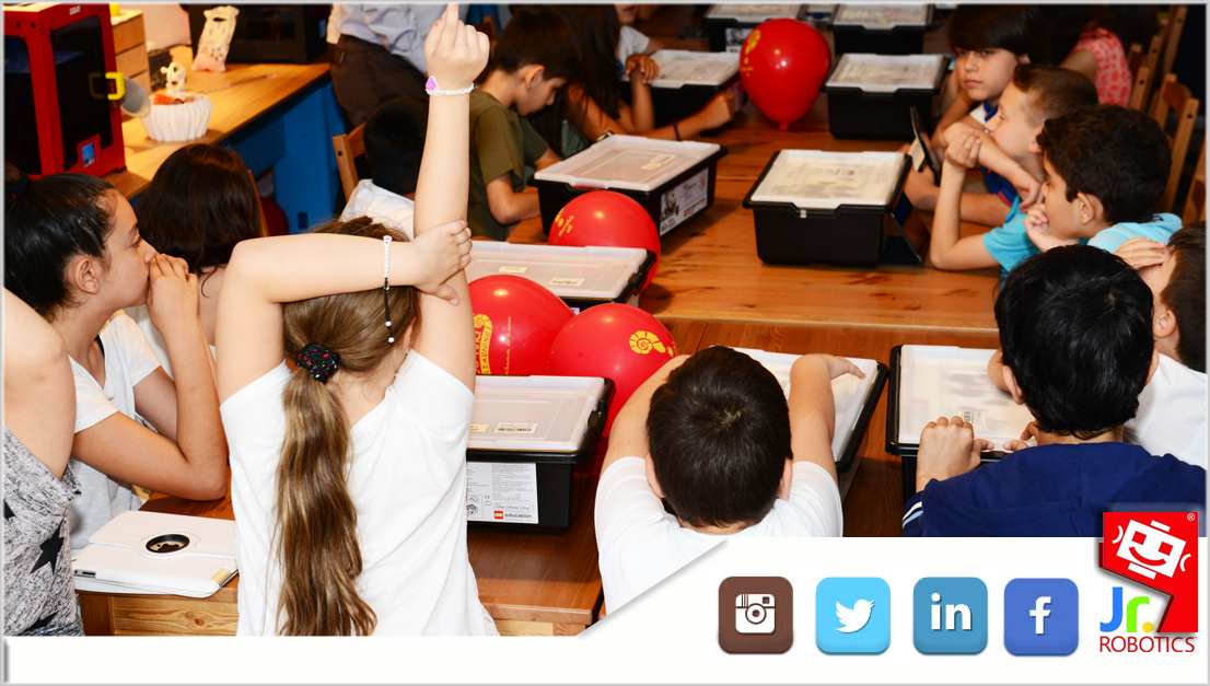Jr_robotics's tweet photo. Bilimi gerçek hayata dair problemleri çözmek için kullanmak merak etmeyi, çözüm bulmayı öğretir, soru sorma özgüveni kazandırır. @Jr_robotics #Bilim Okulu olarak kendine yeten ve #çözüm #üreten bireyler yetiştirmek öncelikli hedefimiz.
#niteliklinesiller #özgüven #jrrobotics https://t.co/Djgp4SnS1k