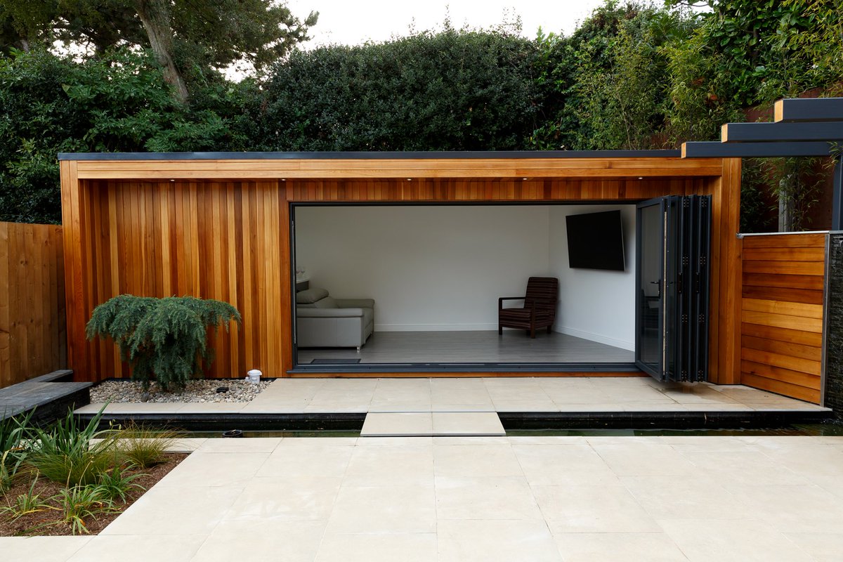 Anthea Harrison tweet media