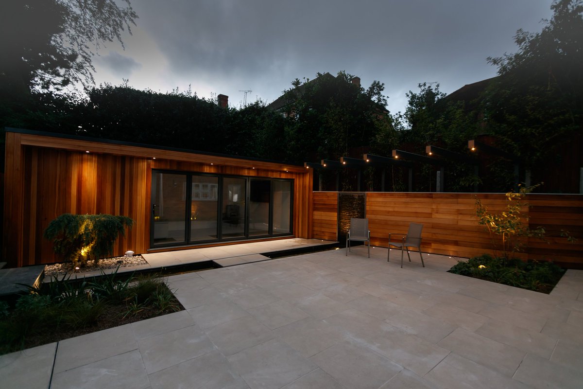 Anthea Harrison tweet media