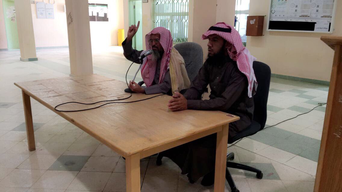 Otescool's tweet photo. تشرفت ثانوية عطي بزياره من الشيخ علي الزين وإقامة محاضرة للطلاب بعنوان (منزلة العلماء) وبحضور قائد المدرسه ماجد الدليلان ومشرف التوعية الإسلامية  الاستاذ يوسف الغرابي. https://t.co/bQGEnsfA22