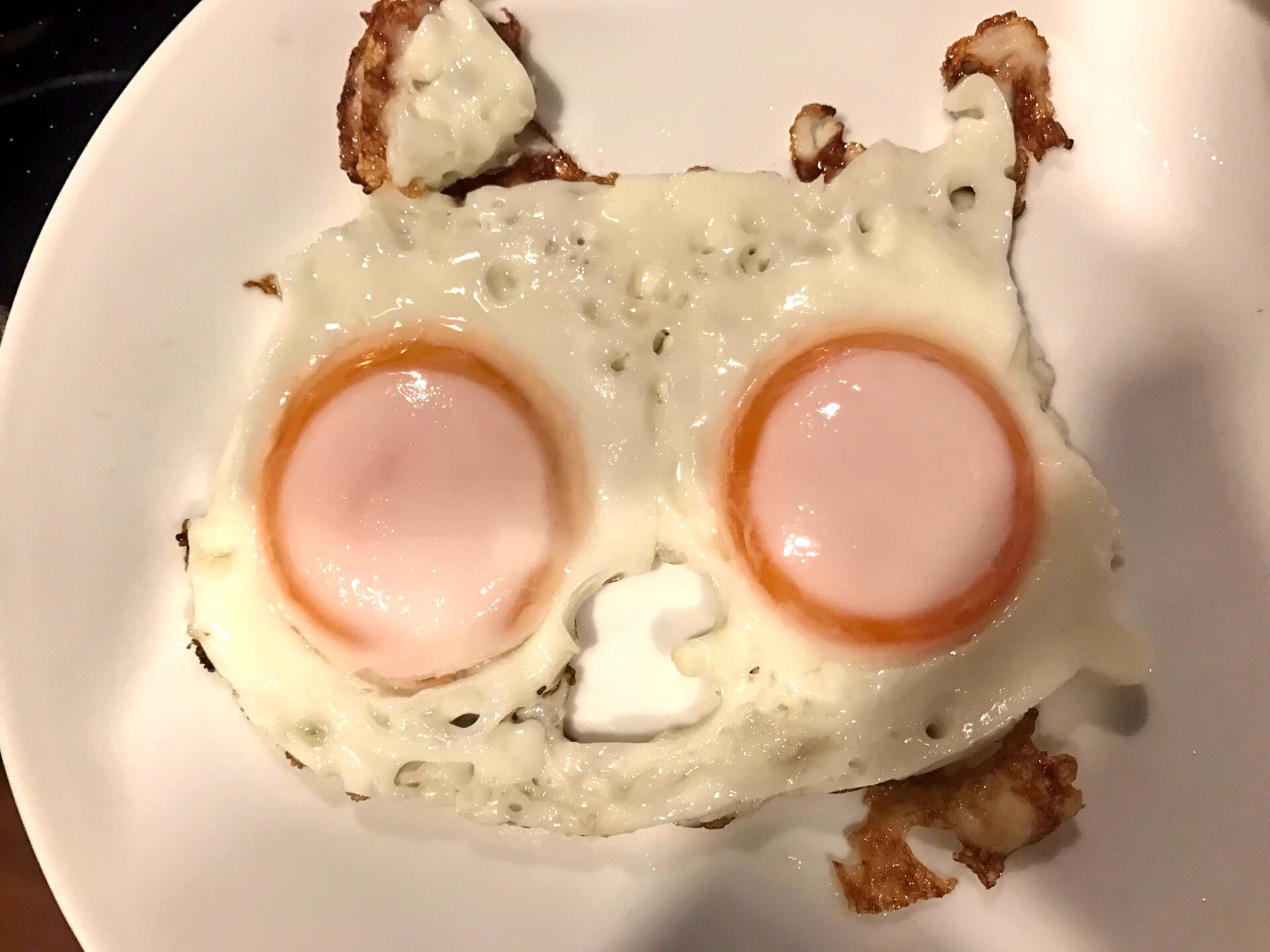 かわいい目玉焼きを作るはずだったのに？ちょっと怖いものが出来るｗｗｗ