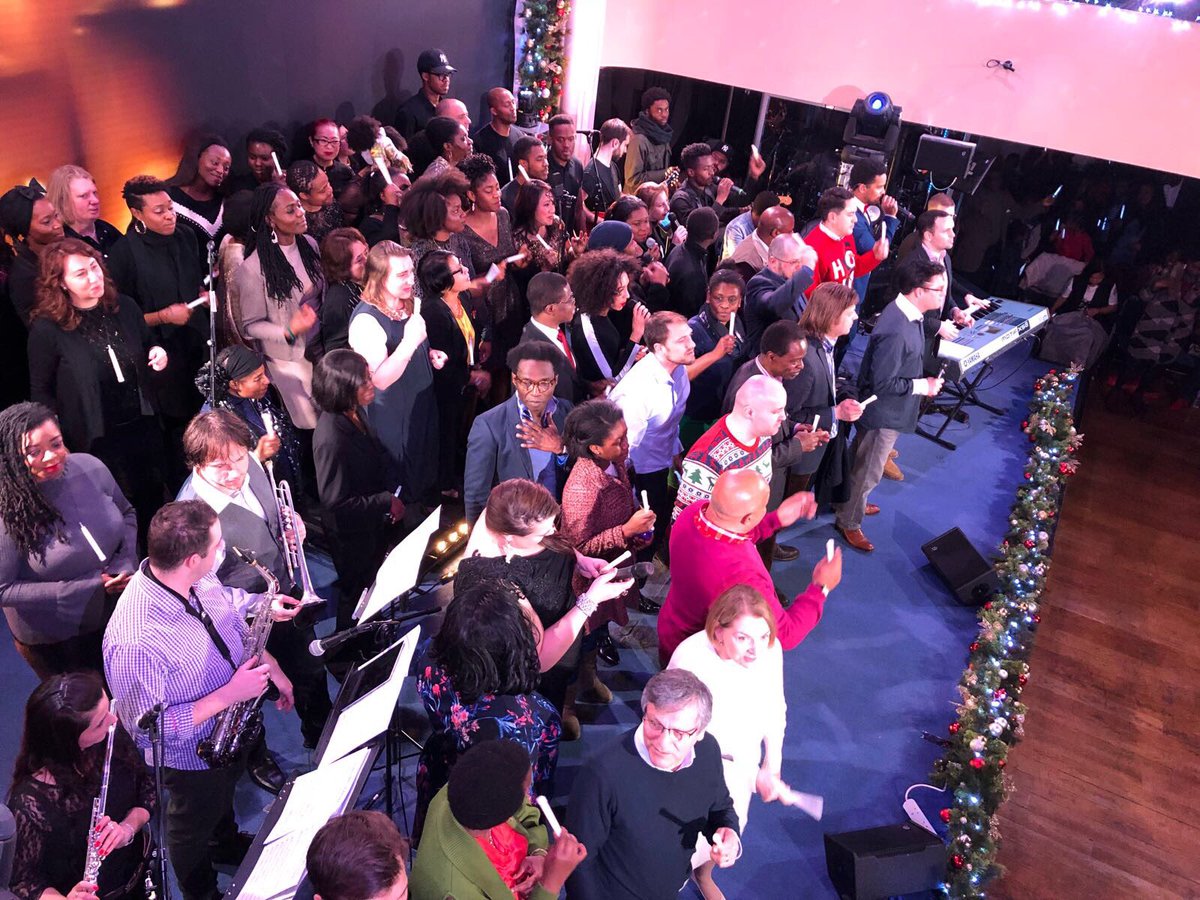 1stSimona's tweet photo. #aboutlastnight Enjoyed so much singing, again, in the #KT #Christmas #choir! 🎉 Many thanks to @samiswhoiam who was leading us this year - great teacher! 👍🏻😀

#KTcarols #candlight #concert #2020ktlcc #London https://t.co/M5ZQ2GoYmj