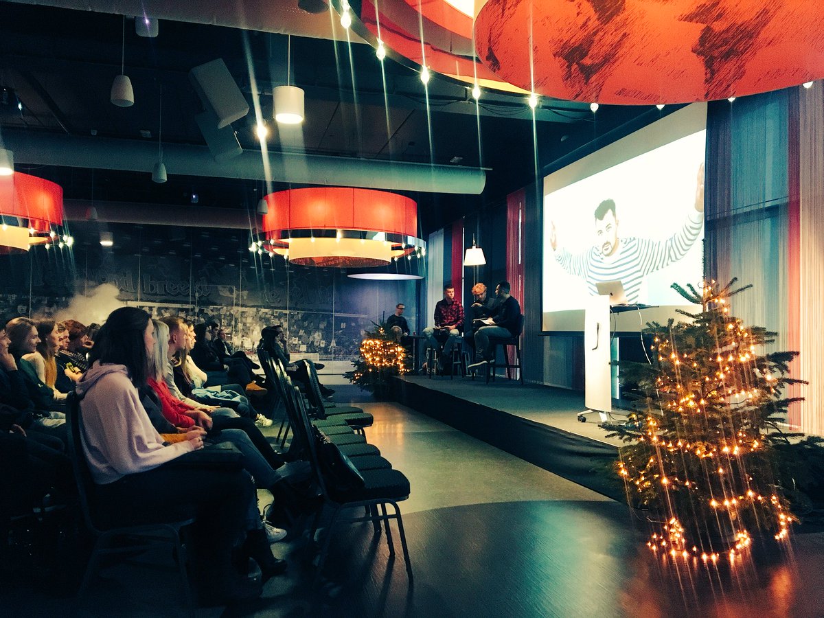 Het jaarlijkse event van de opleiding Media, Informatie &amp; Communicatie is in volle gang! Met <a href="/OzcanAkyol/">Özcan Akyol</a>, <a href="/mcoster/">Mischa Coster MA MSc ⌆</a> en <a href="/DebbyvAdrichem/">Debby van Adrichem</a>. Thema: Macht van de media.