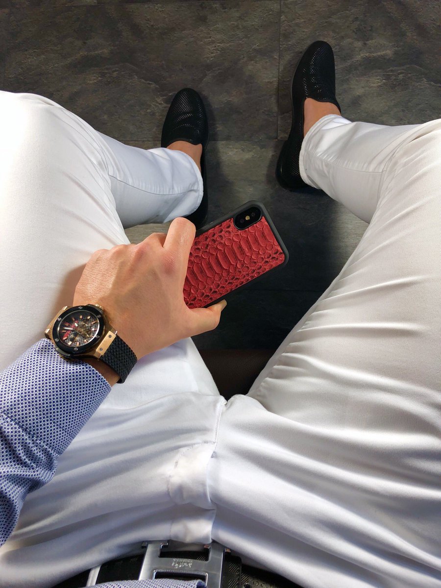 SinnerSven's tweet photo. Outfit for today with the iPhone X Case in Red Python 🐍 by Sven Sinner. Get your Essentials right at https://t.co/jl03eGrQu5 #iPhoneX #iphonexcover #pythoniphonecase #iphone8 #iphone8plus #hermes #hublot #ootd #fashionblog #sytle #luxurylife #Fashionista #fashionblogger https://t.co/yd7EJJeanL