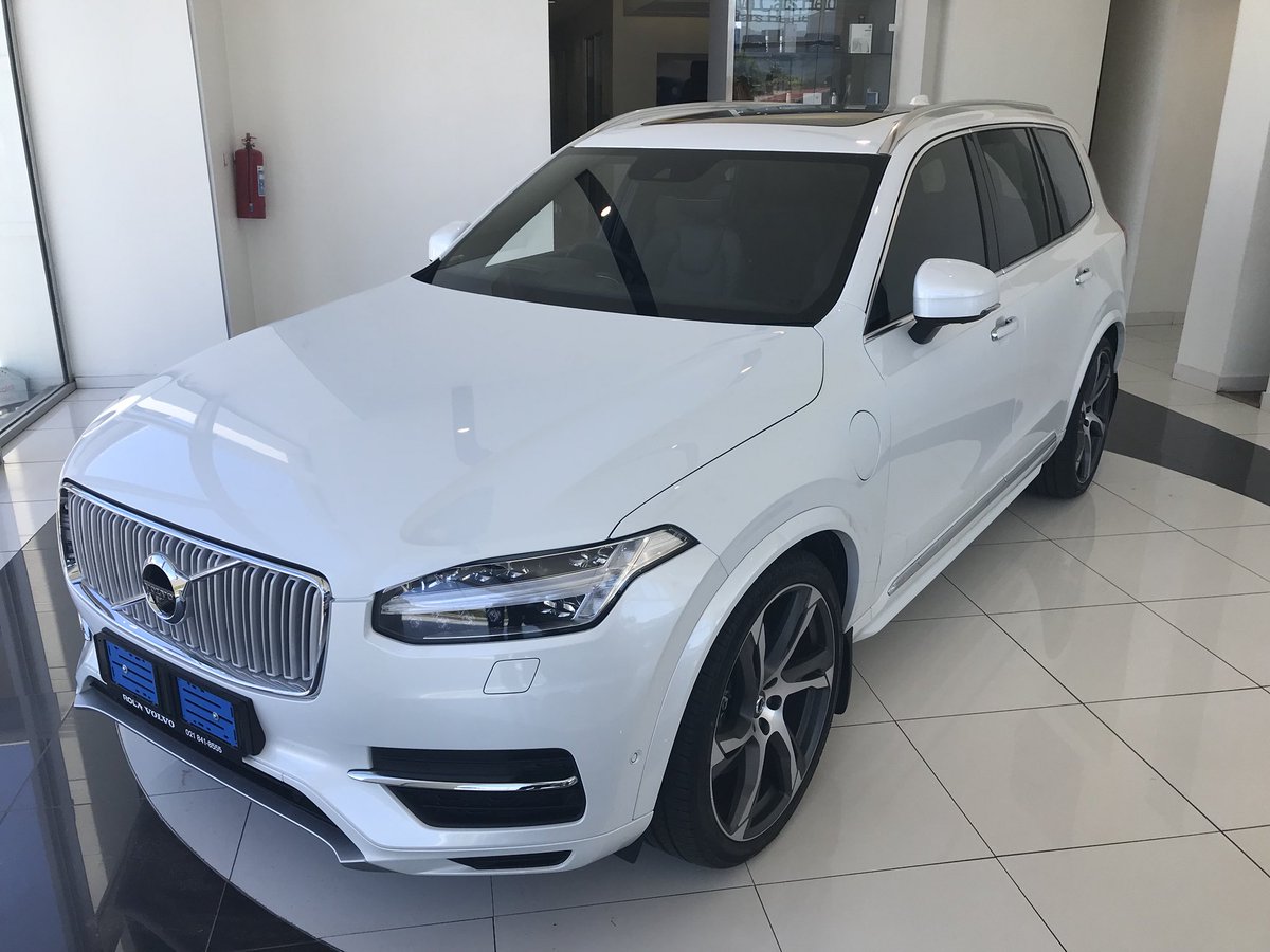 mc_claassen's tweet photo. The Volvo XC90 T8, what an state of the art machine! @RolaGroup #RolaVolvo @VolvoCar_SA https://t.co/H4GkyxWl5a
