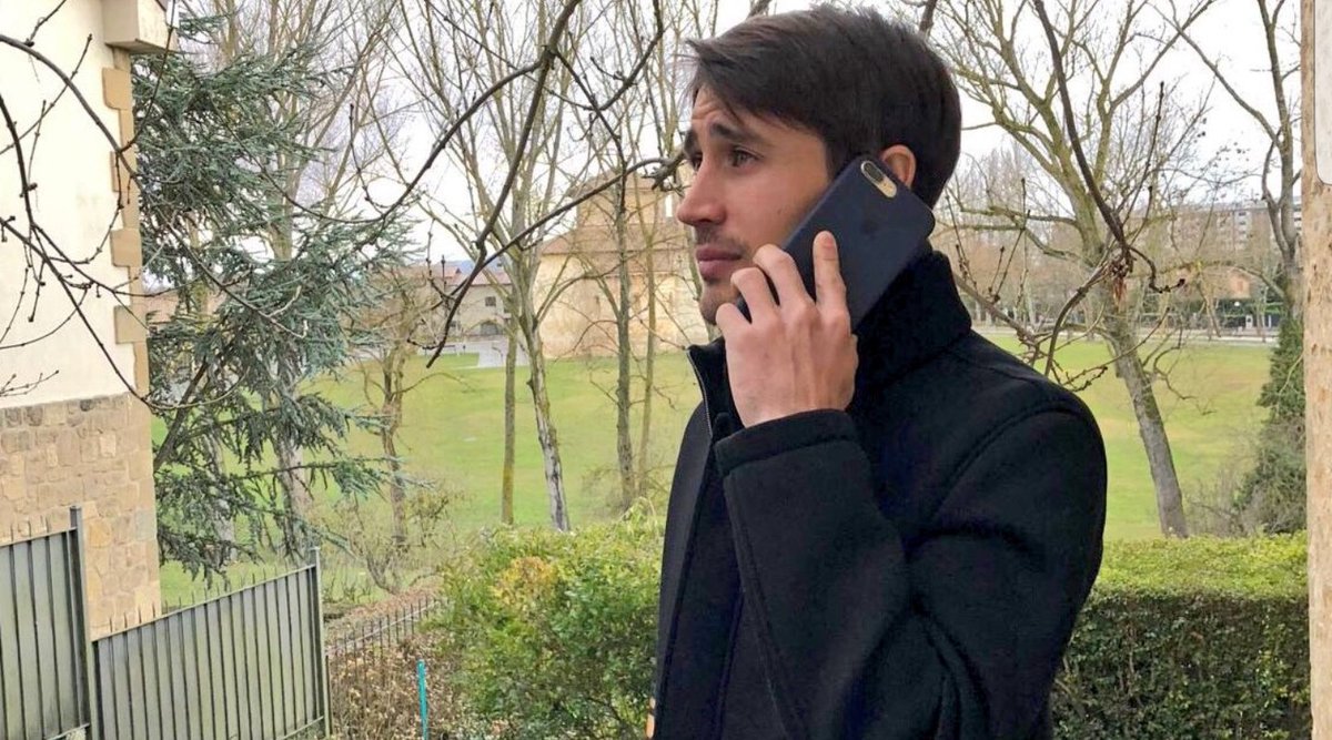 northstokie's tweet photo. Muni, it's Bo.. give Moha a call, we're getting the song back together... #HughesOut https://t.co/fYavxnz3o2