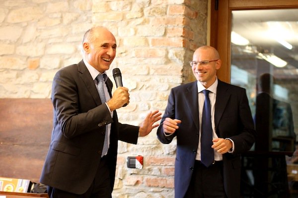 eatpiemonte's tweet photo. Oggi parliamo di Asti Secco con Gianfranco Toso della @TosoSpA. Prime impressioni positive, anche per la campagna Rural Glam. Zero sovrapposizioni con il Prosecco https://t.co/JJ9fEYqJl4 #AstiSecco #WeArePiemonte https://t.co/GAFdCStYPE