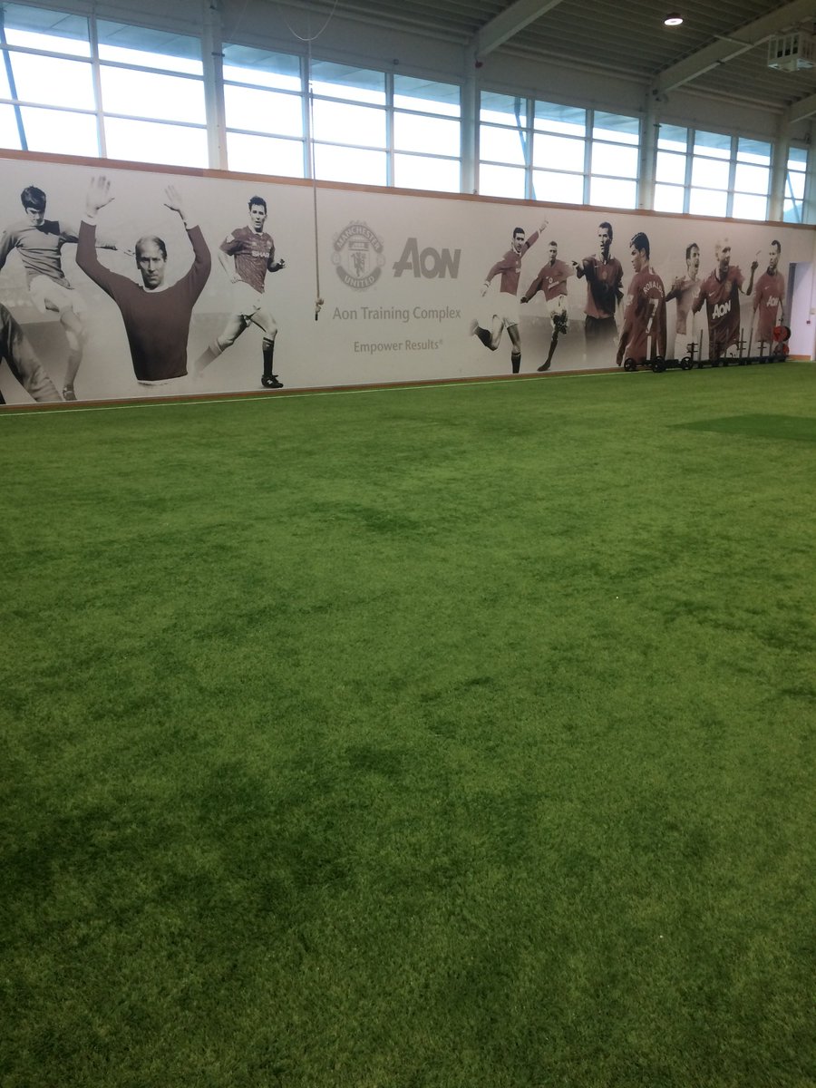 makeit_HD's tweet photo. Pssst... don't tell this weekend's client what we were applying last week... ⚽️😬🤣
#teamHD #manchester #mufc #branding #paint #signology #PremierLeague #ManUnited https://t.co/fzvsi72HXS