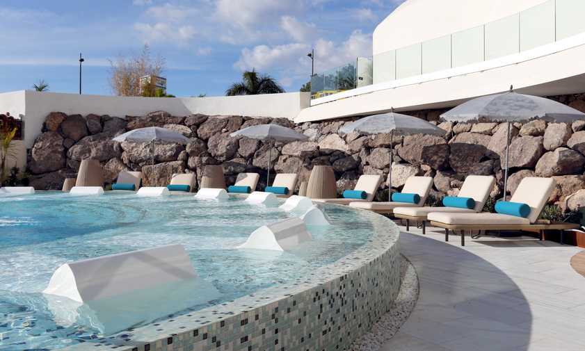OntheBeachUK's tweet photo. There are no such thing as #MondayBlues at the 5* Hard Rock Hotel in #Tenerife... 😍

👉 https://t.co/G5hIXt77ZE https://t.co/yrMvaz0ffK