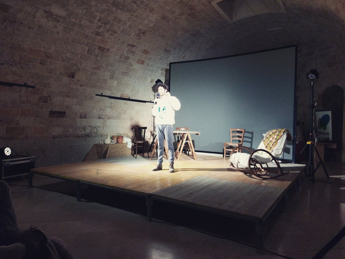 Four_Food's tweet photo. Alcuni scatti di ieri, della splendida serata passata in vostra compagnia. Ringraziamo di cuore tutti i partecipanti.

Ecco #Tèssere in scena nel Castello Volante di Corigliano d'Otranto.

#FOuRFood #29nove #InPuglia365 #WeAreInPuglia #saporiecoloridautunno https://t.co/h5E8pZ3tM6