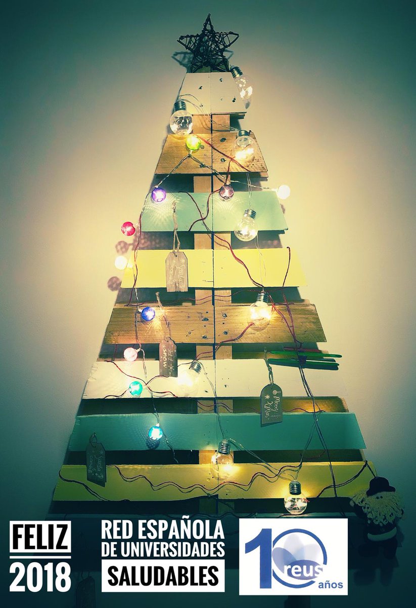 El Presidente de la Red Española de Universidades Saludables <a href="/aaguilopons/">Antoni</a> les desea unas Felices Fiestas y un Feliz Año 2018. 🎅🤶