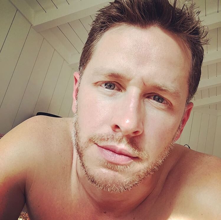 Happy BDay to this beautiful and incredible man! Happy BDay Josh Dallas! 