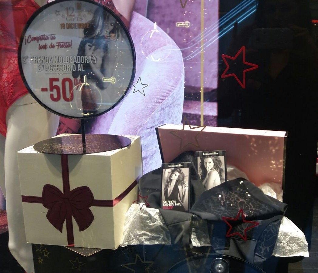 MeriakiArt's tweet photo. ¡¡¡¡Aprovecha nuestra promo de hoy!!!! 2° prenda moldeadora y 2° accesorio al 50%. Imprescincibles para tus looks navideños! #hunkemollervallsur #12DaysOfGifts 🎀 @GilsanzEva  @Eriikota  @rosa_criado https://t.co/Z7dmSyCEeu