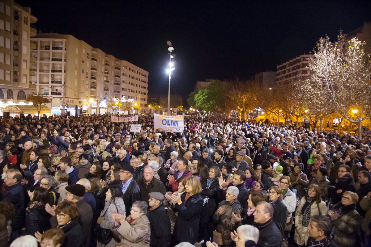 donemllumaltren's tweet image. Amb tota cautela, però acabem de rebre una notícia que estàvem esperant 44 anys: la Fase 1 del Tren de la Costa entrarà completa en el Pla de Rodalies de la CV, amb la prolongació fins a Oliva. La vostra veu s'ha fet sentir. Ara, a lluitar perquè també a Dénia. GRÀCIES!!!!!!