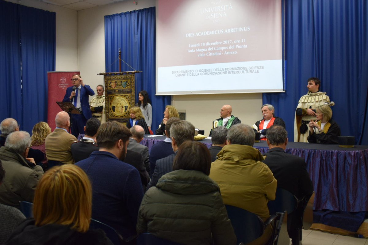 unisiena's tweet photo. FOTO: 3° Dies Academicus Arretinus al campus del Pionta. Interventi del giornalista e scrittore @Tommasocerno e prolusione del prof. Renzo Sabbatini. #inaugurazione #Arezzo @DSFUCI @francescofrati   
https://t.co/x9Sfoe6y53 https://t.co/zHV8iyHzxP