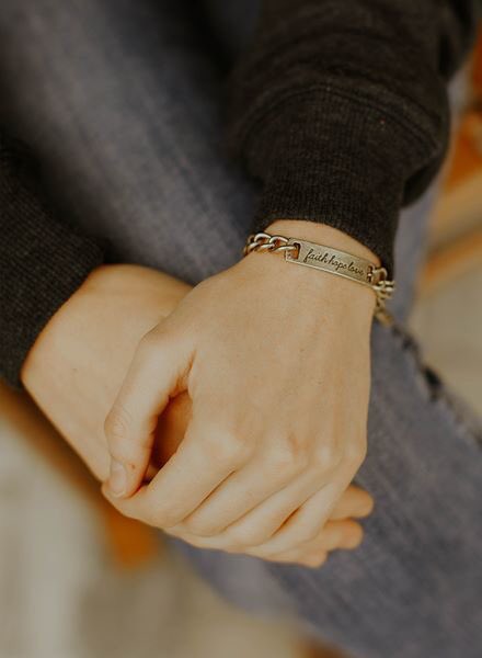 tebowfoundation's tweet image. Last chance + FREE shipping! Grab your TTF gear today for guaranteed arrival by Christmas - Head to store.timtebowfoundation.org.