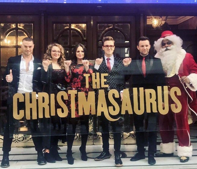 Christmasaurus's tweet image. Only FOUR performances of #ChristmasaurusLIVE left at @EventimApollo 😲 Don't miss out on our incredibly Christmassy show this week: po.st/Christmasaurus…