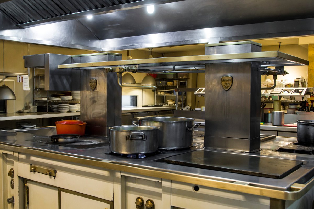 Nuestro Piano Charvet es un emblema del Biko. Sin esta cocina, que a tantos comensales ha conocido, y dónde siempre le hemos dado sentido a nuestro arte, nada hubiera sido posible.

#Biko #10añosBiko