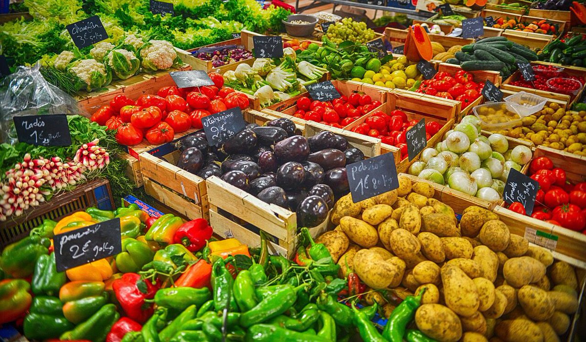 DrKristieLeong's tweet photo. Whole foods with their higher #fiber content challenge your #metabolism to work harder. Your body has to expend more energy to process them. https://t.co/zk4tlKJKwl