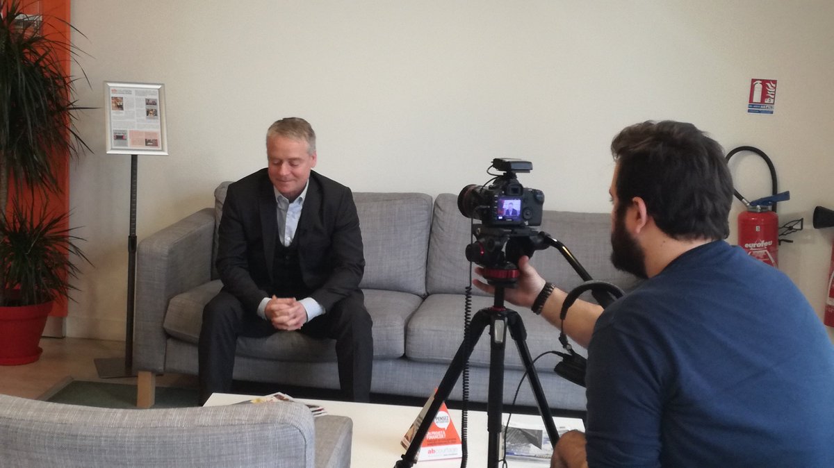 AgatheSamain's tweet photo. En tournage chez @abcourtage vendredi... on vous réserve des surprises pour 2018 ! #Immobilier #Credit https://t.co/slYRt0VJQy