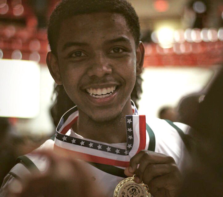 🚨 ROSTER ADDITION 🚨

We welcome Rico Ozuna-Harrison to the 〽️🏀 roster! 

Detroit native played at Cass Tech. He will wear No. 14. We will have better 📸 soon!

UPDATED 〽️🏀 ROSTER 👇
myumi.ch//aZ1Wm

#GoBlue 〽️🏀