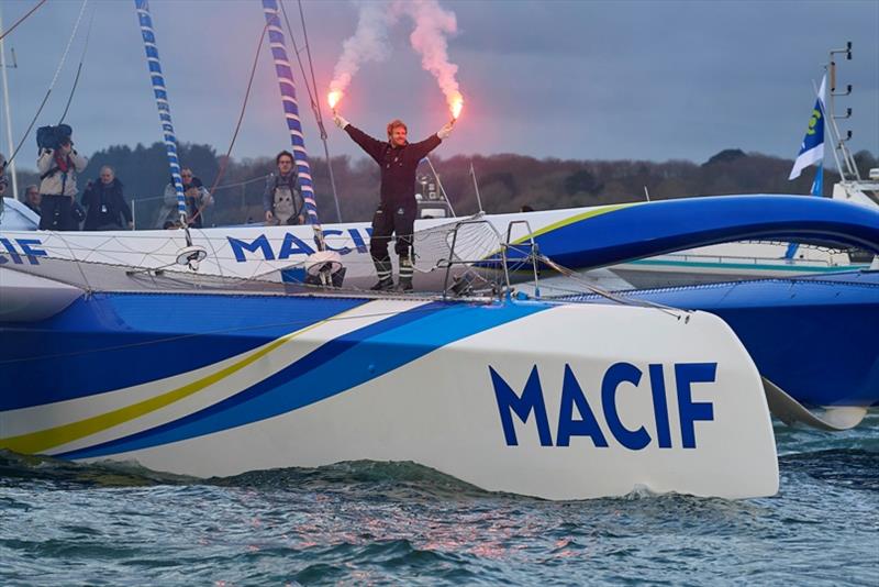 SailFeedDaily's tweet photo. New #singlehanded #sailing #circumnavigation #worldrecord, #Congrats @francoisgabart #MACIF https://t.co/UNjWaswBew https://t.co/BzLnyZM5Mn