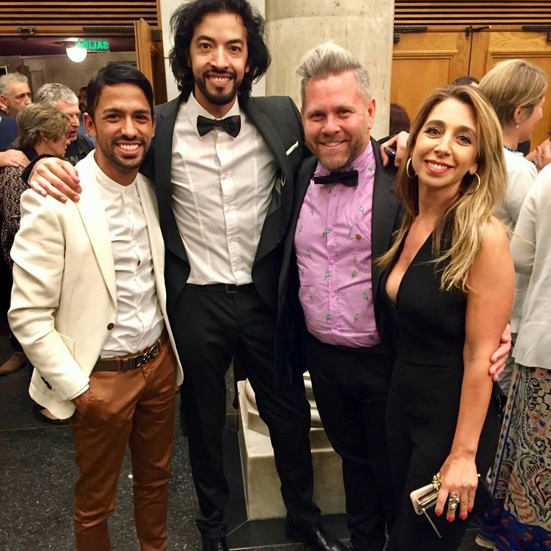 ActorSebastian's tweet photo. Noche de #Premiosflorencio #teatro #actu #florencio2017 #teatrosolis #amigos #actores #actrices #uruguay #13ymartes https://t.co/xfxhmE69Xd