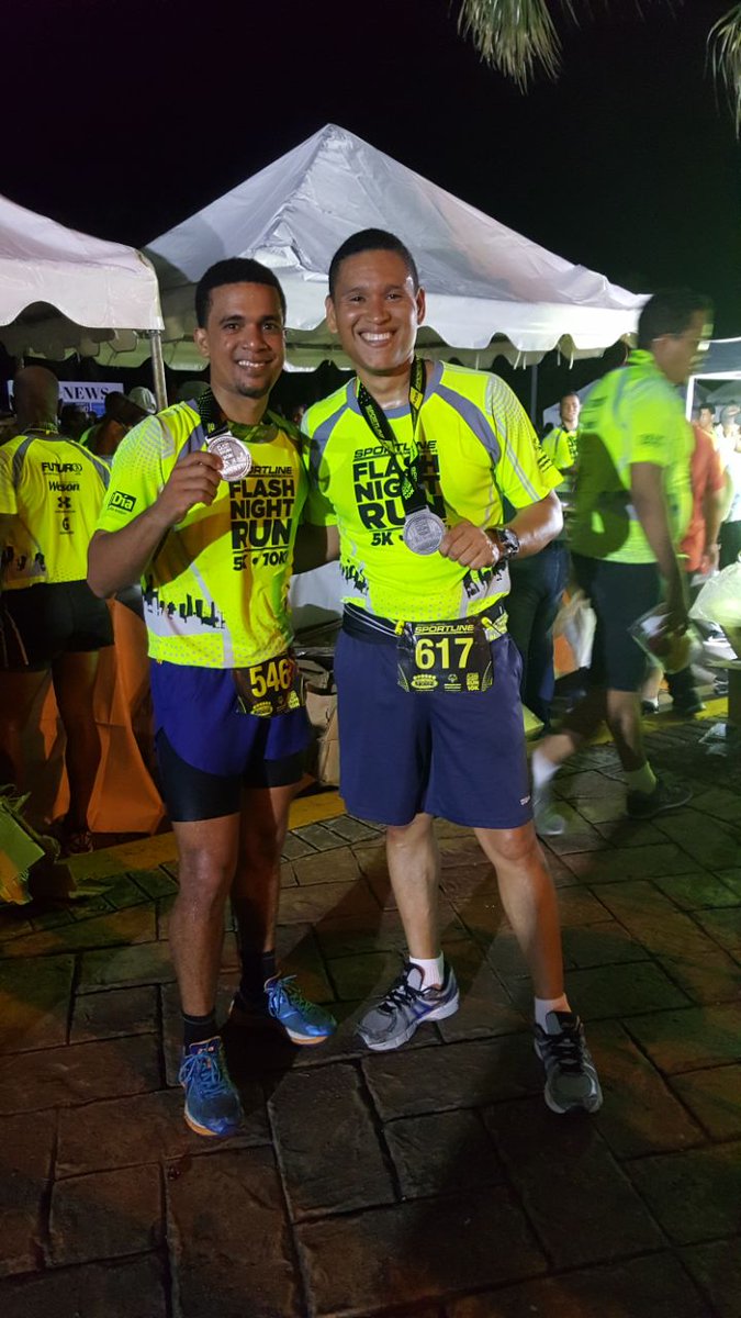HailerFerreras's tweet photo. En la #Flashnightrun de @sportlinedr #10K mis tiempos

2016: 56:25
2017: 48:13

meta cumplida, bajar de los 50. https://t.co/d2ZRKop3Nf