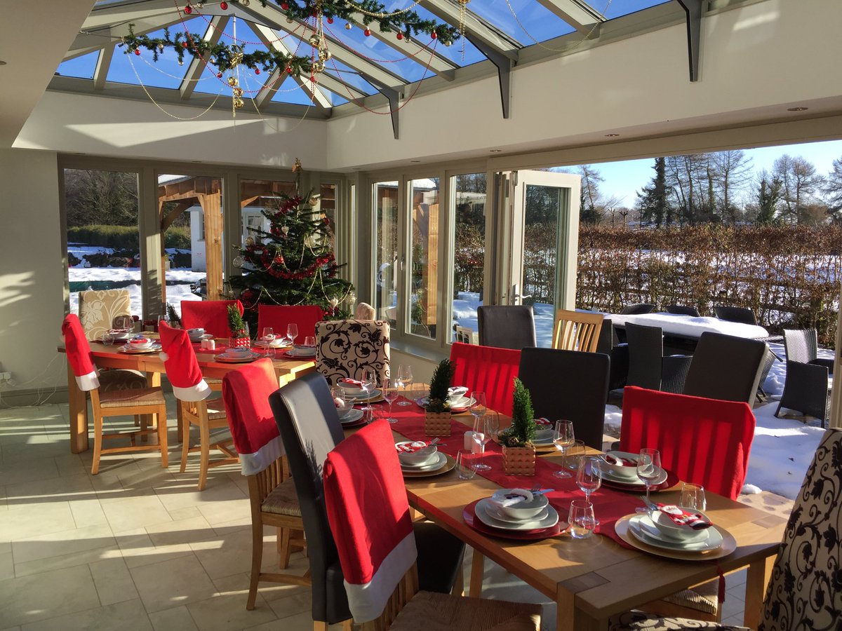 GIVeProperties's tweet photo. All ready for our Xmas guests at The White House. https://t.co/jryOosN6dq