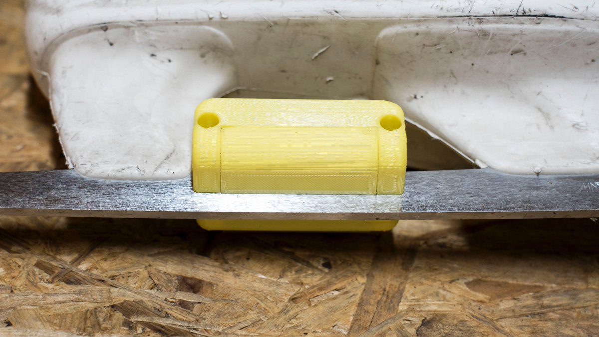 IceFX_system's tweet photo. Some pictures about the 0.2 generation of magnetic supports mounted on  consumer and pro ice skates. Stay tuned: new photos and reel incoming. #icefx #skate #iceskate #icerinks #icerink https://t.co/8Nv8sBBFls