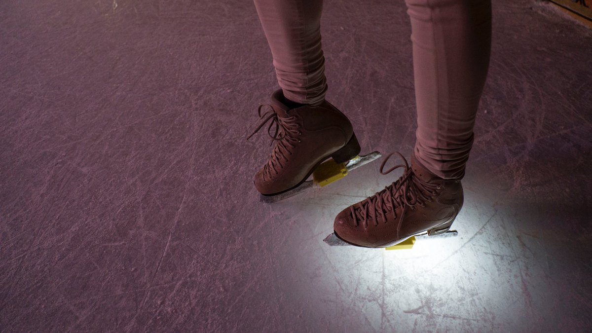 IceFX_system's tweet photo. Some pictures about the 0.2 generation of magnetic supports mounted on  consumer and pro ice skates. Stay tuned: new photos and reel incoming. #icefx #skate #iceskate #icerinks #icerink https://t.co/8Nv8sBBFls