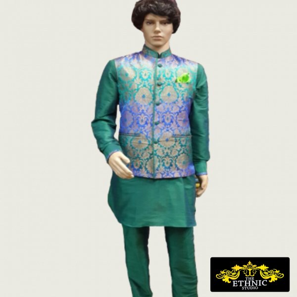 ethnic_studio's tweet photo. Take the season’s favourite trends and take it up a notch with our amazing designs and collections. https://t.co/KO1hGuTVA9 
#MensWear #IndianWear #Wedding #Fashion https://t.co/qVQNZfIfFA