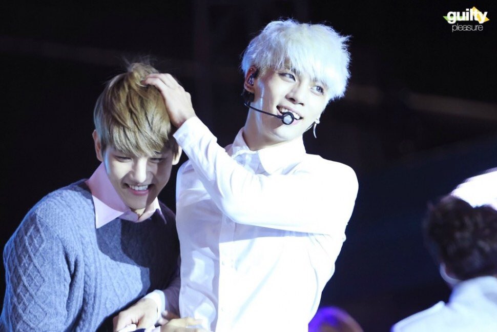 ShinersBR's tweet image. Jonghyun foi uma pessoa talentosa, incrível e maravilhosa. Ele será sempre lembrado em nossos corações. Nossas sinceras condolências a todos os fãs, amigos e familiares do Jonghyun. Desejamos muita força para todos nesse momento difícil. Descanse em paz, Jonghyun.