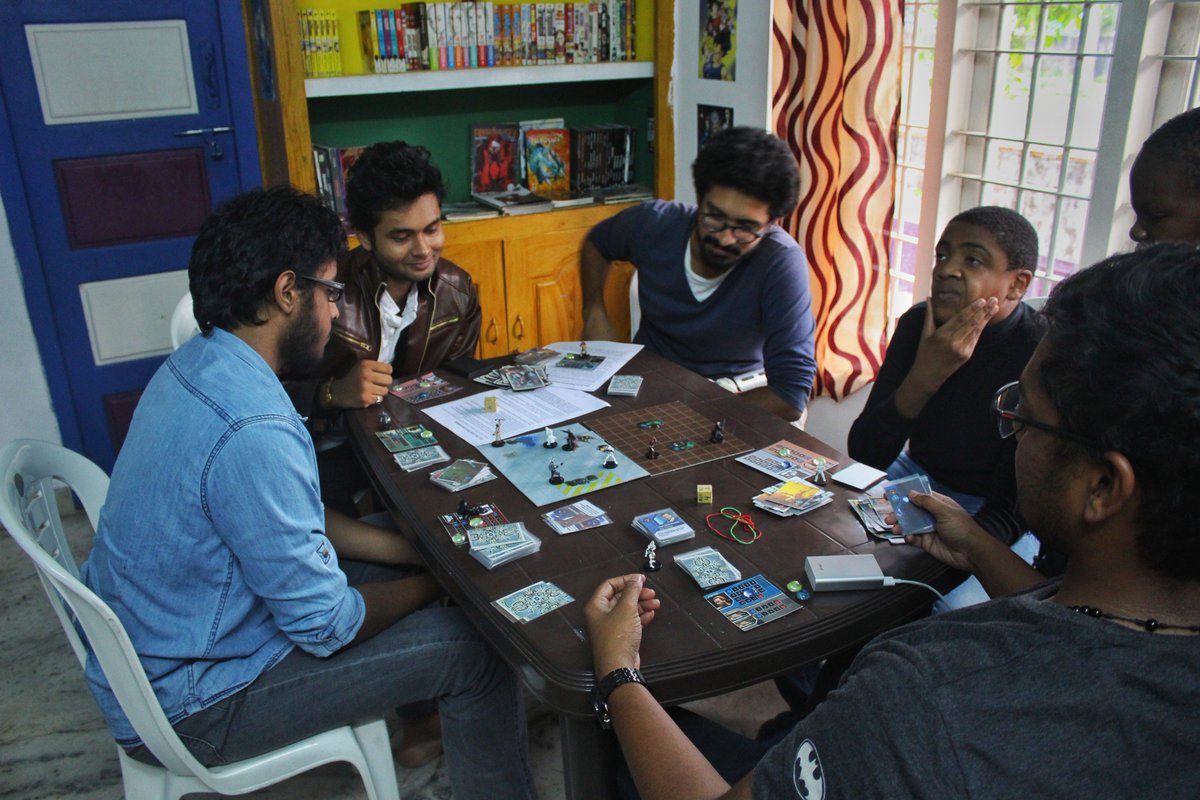 comiccollectiv3's tweet photo. The #starwars #holidayspecial event was a lot of fun at the #library !! See the entire pics from the event at : https://t.co/jrAYYMnhRB 😉
#StarWarslastjedi #thelastjedi #kochi #kerala #comicevent #starwarsevent #comiclibrary #comics #cosplay #boardgames #kahoot #quiz #cardgames https://t.co/ruyxLzAR0g