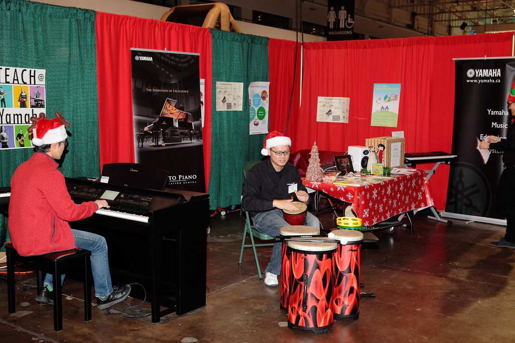 Vendors having fun at FJAM!  @YamahaMississauga 
#FJAM #FJAM2017 #FamilyJingleMingle