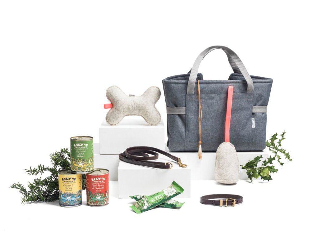 #Advent17 The Best Friend box from <a href="/daylesfordfarm/">Daylesford Farm</a> has everything a dog could want at Christmas apart from you - #organic food and snacks, lead and collar, travel bed, whistle and a bone toy. Available from the farmshops in #pimlicoroad &amp; #nottinghilll #dogslife #AdventCalendar