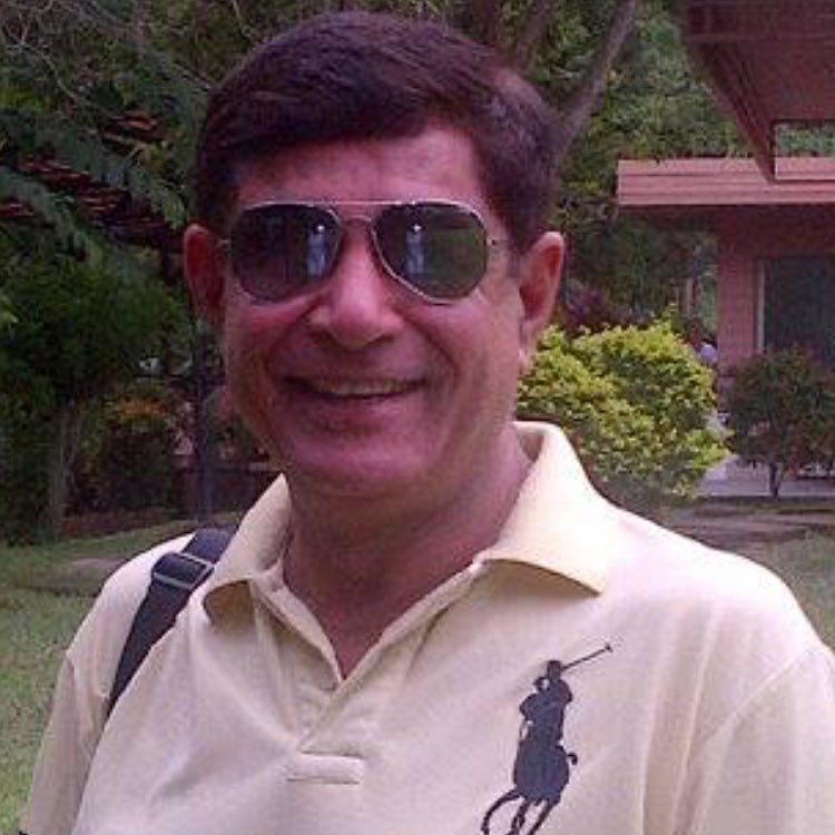 ArunWahi8's tweet photo. #NewProfilePic https://t.co/6KKhpE80ZC