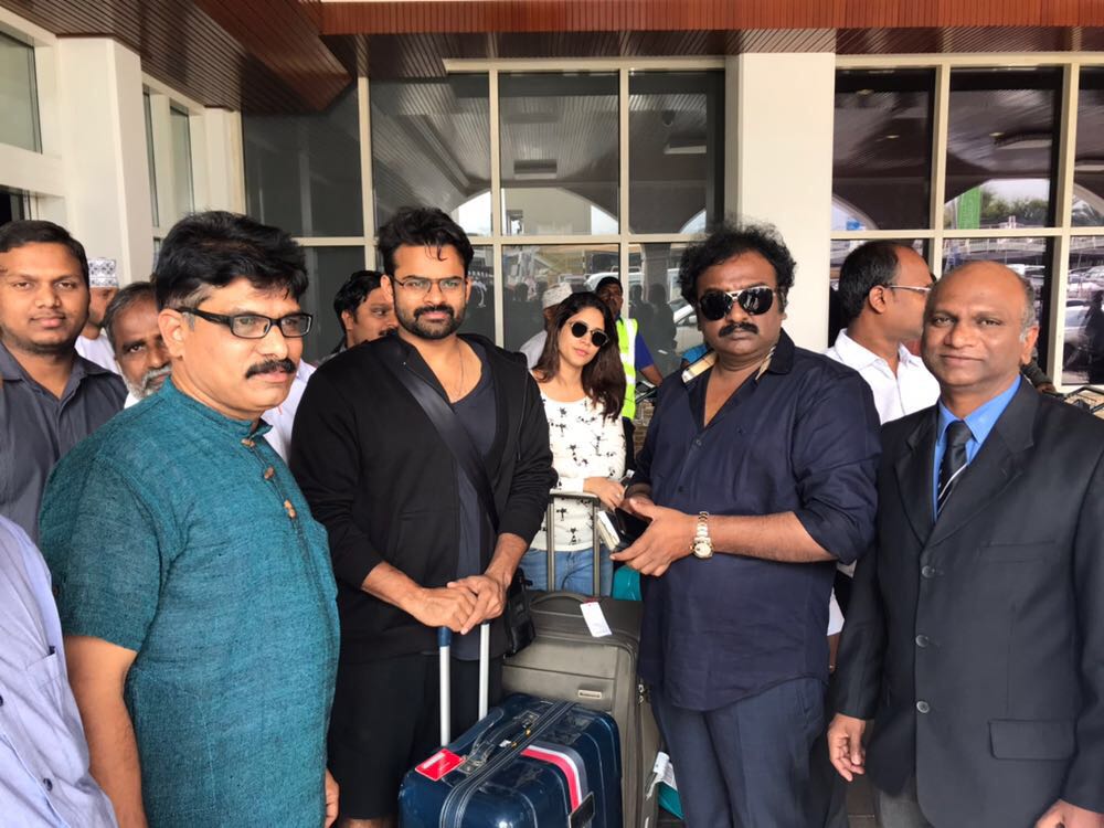 RaJesHJaNaseNa6's tweet photo. #SupremeHero @IamSaiDharamTej, #VVVinayak, @Itslavanya @CKEntsOffl
and the Unit of #SDT9 received grand welcome from #CMYF (Chiru Mega Youth Force) at Muscat airport https://t.co/ku47lmfeKr