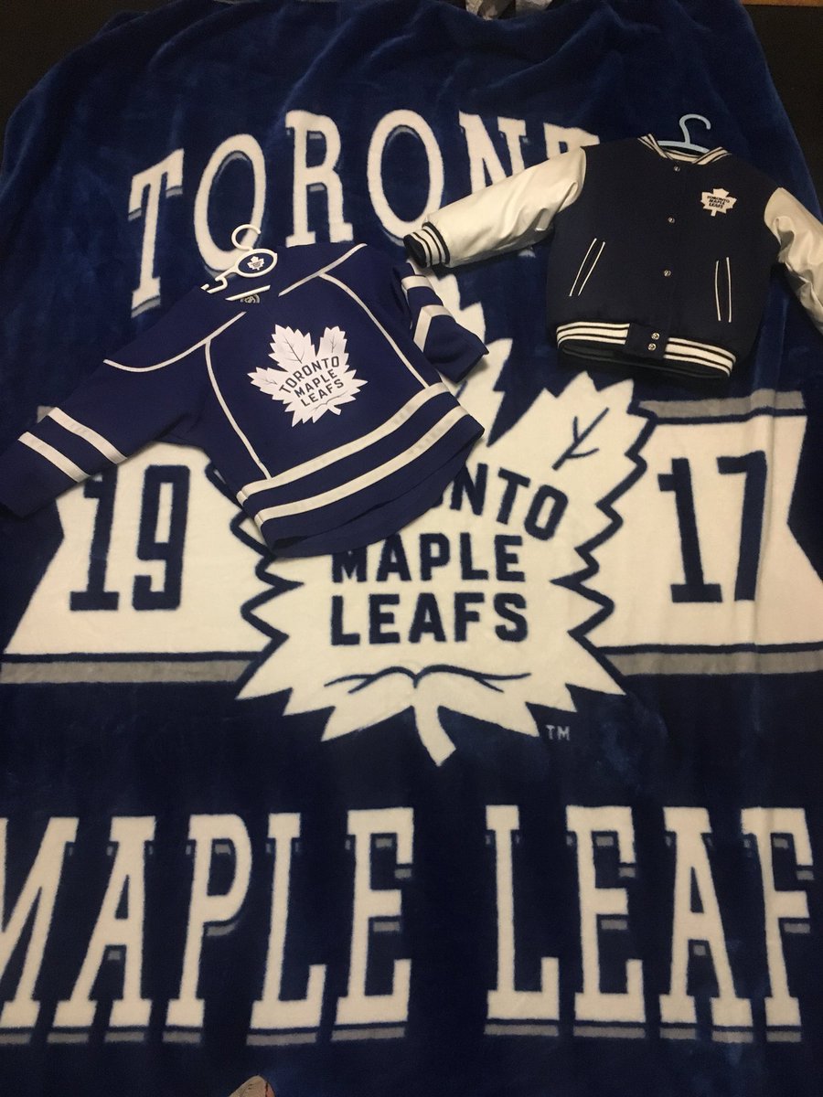 Zelland33's tweet photo. @BTtoronto #btnextcenturygame biggest fan since I was this big had a small coat &amp; that tiny jersey watching DOUG with my dad best memories https://t.co/EBgW1M7Lgd