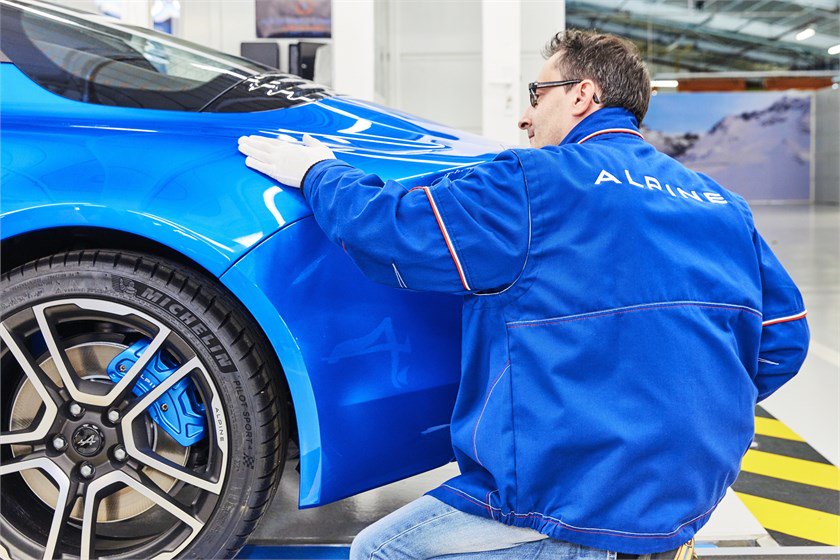 AlpineBelux's tweet photo. Le Groupe Renault inaugure la nouvelle ligne de production de l’Alpine A110 à Dieppe
https://t.co/ybaRGYFPCo https://t.co/MV4JLjxiUA