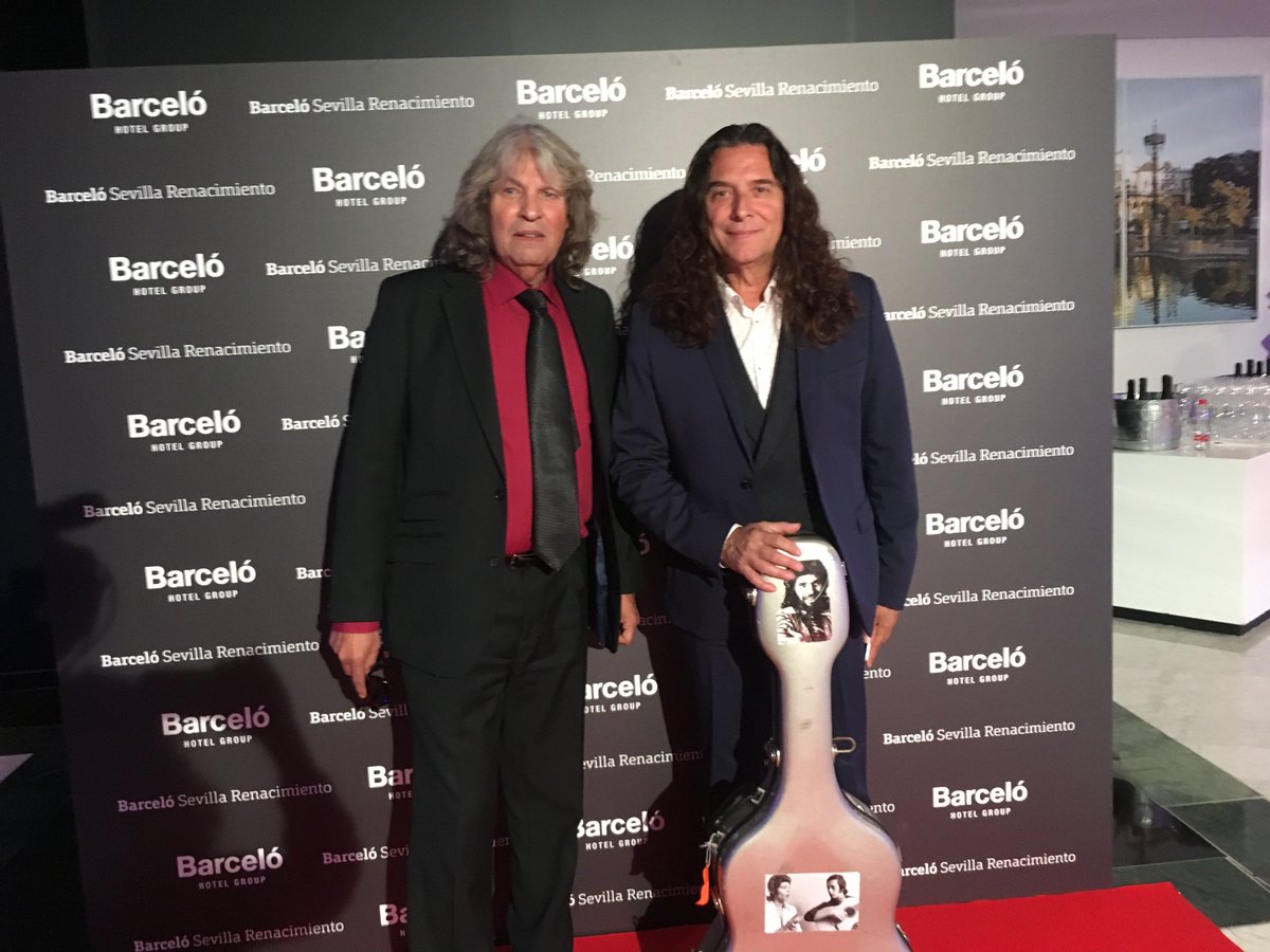 HBRenacimiento's tweet photo. Así adaptamos nuestros espacios para recibir a los premiados ✨ e invitados como Hotel Oficial de los Premios Ondas 2017 

@MeetBarcelo #personalizacion #espacios #eventos #events #Sevilla #premiosondas2017 #BarceloconlosOndas https://t.co/EpFWPgqz24