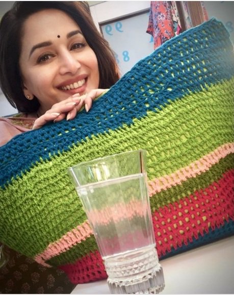 PuneTimesOnline's tweet photo. Looks like #Mondayessential coconut water is the reason behind @MadhuriDixit 's glowing skin. https://t.co/4fCjgRTi19