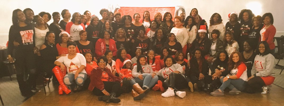 Shaunya_Chavis's tweet photo. The holiday season is always better once I see my sisters from the University of West Georgia Kappa Delta Chapter of Delta Sigma Theta Sorority Inc for our annual Christmas party. It was a packed house! Wonderful fellowship. #KDMade #DST #Sisterhood https://t.co/9u96OOAcxc