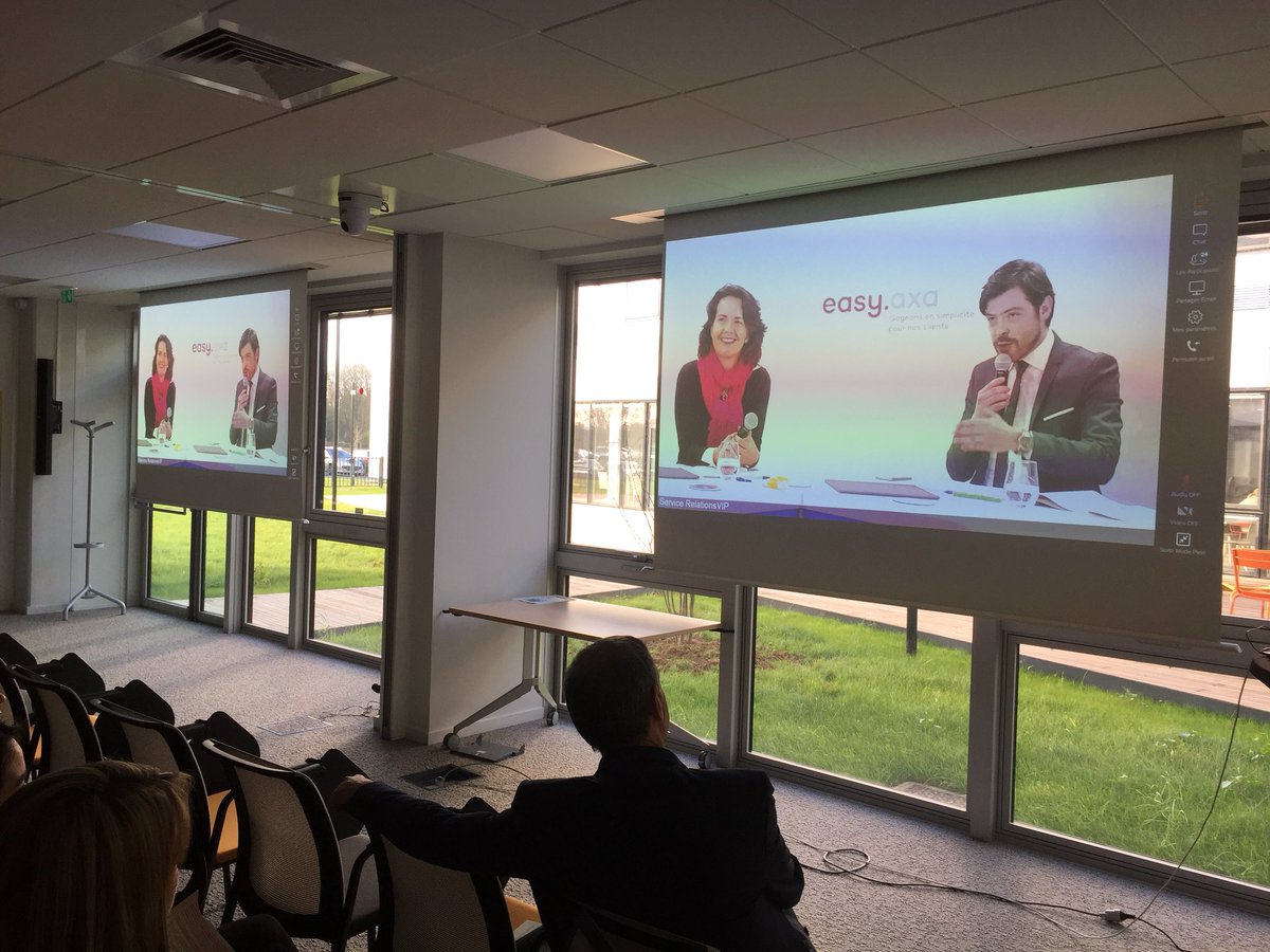 Carton plein à #isneauville #axaouest pour le webcast de @delphmaison, update avec les équipes #succès #engagement