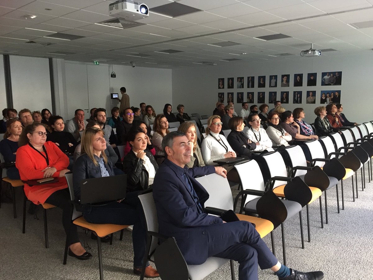 LGodenne's tweet photo. Carton plein à #isneauville #axaouest pour le webcast de @delphmaison, update avec les équipes #succès #engagement https://t.co/aEFcCqcm4B